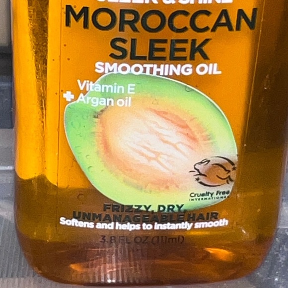 GARNIER Fructis Sleek & Shine Moroccan Sleek Smoothing Oil Treatment 3.75 Fl Oz - Picture 7 of 9